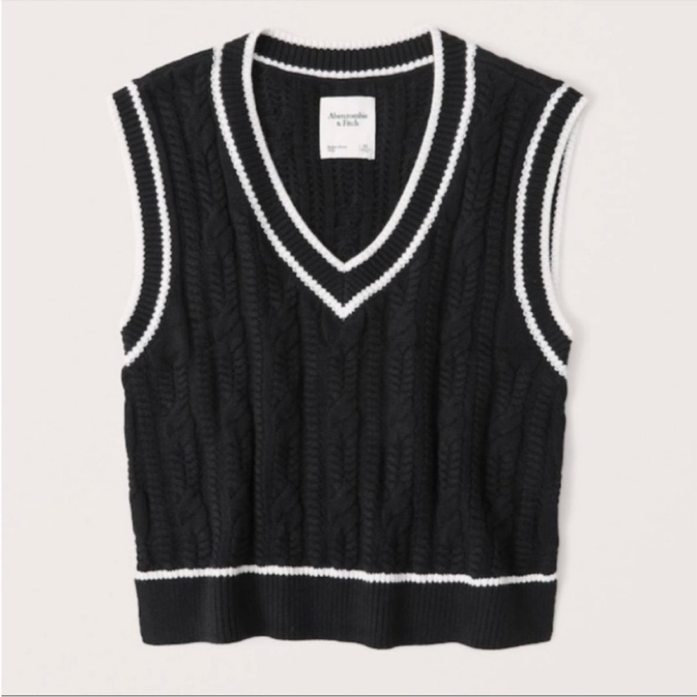 Abercrombie size M sweater vest. Gently used. No flaws. - Picture 2 of 4